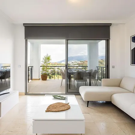 Mediterranean Swing - Acosta 5 Apartment
