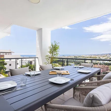 Mediterranean Swing - Acosta 5 Apartment *