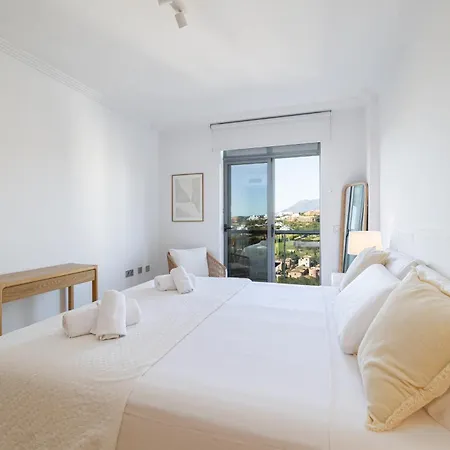 Mediterranean Swing - Acosta 5 Apartment