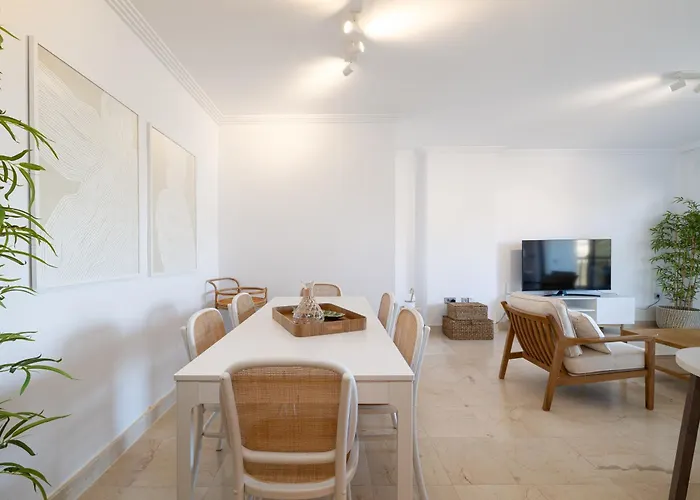 Mediterranean Swing - Acosta 5 Apartment